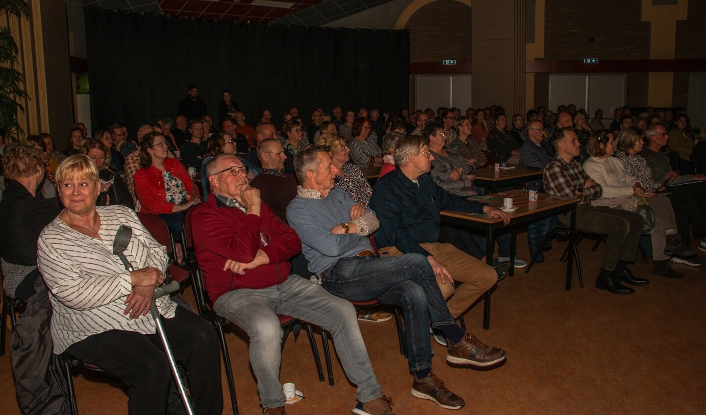 Jumbo Hollak Zelhem houdt informatieavond over het stoppen met sponsorzegels. Er komt een digitaal spaarsysteem. Foto: Liesbeth Spaansen