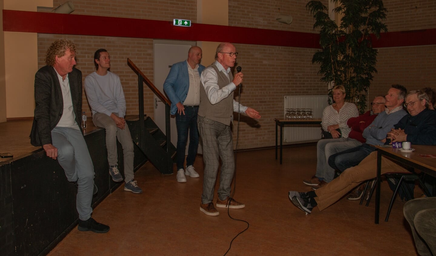 De vier sprekers van de avond: Marcel van Galen, Vincent de Vries, Bouke en Henk Hollak. Foto: Liesbeth Spaansen