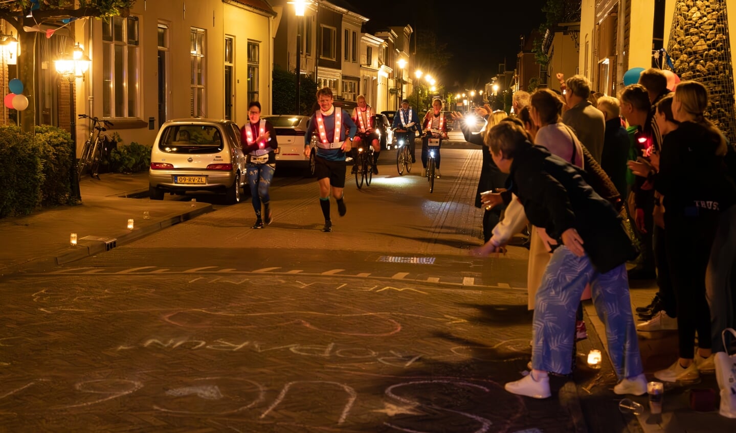 Ook dit jaar is het publiek massaal afgekomen op de feestelijkheden in Warnsveld, het centrum van Zutphen en De Hoven. Foto: Nico Bosch