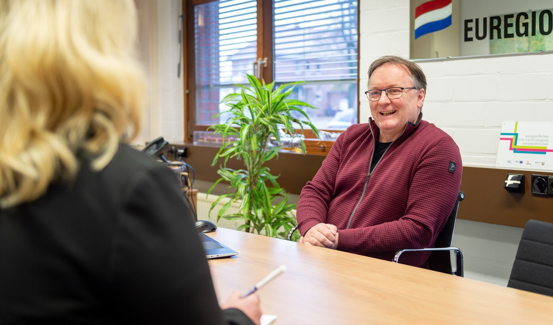 Individuele vragen van grenspendelaars worden in een persoonlijk gesprek beantwoord. Foto: PR