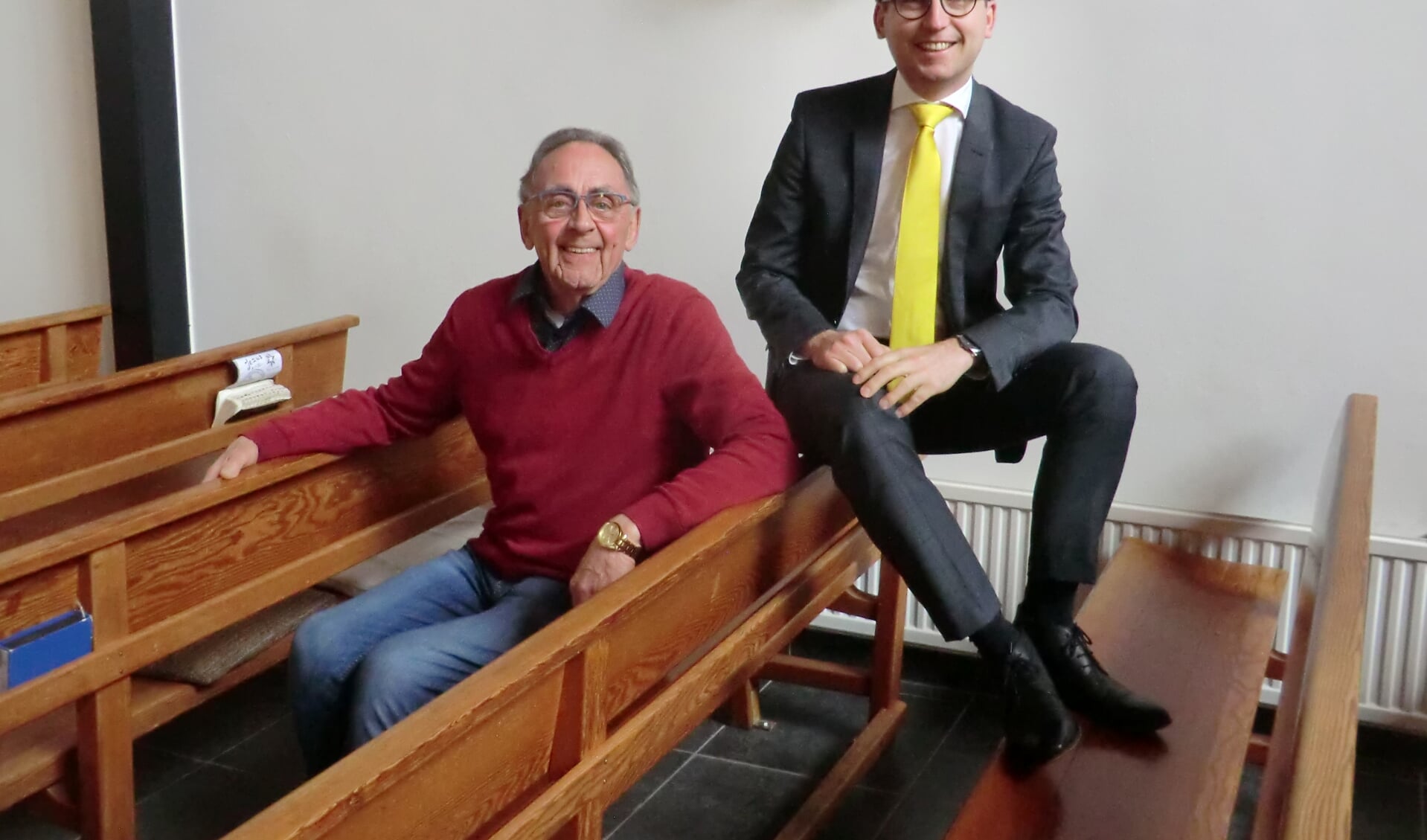 Gerrit van der Kamp (l) en dominee  Willem Jan van de Velde. Foto: WH