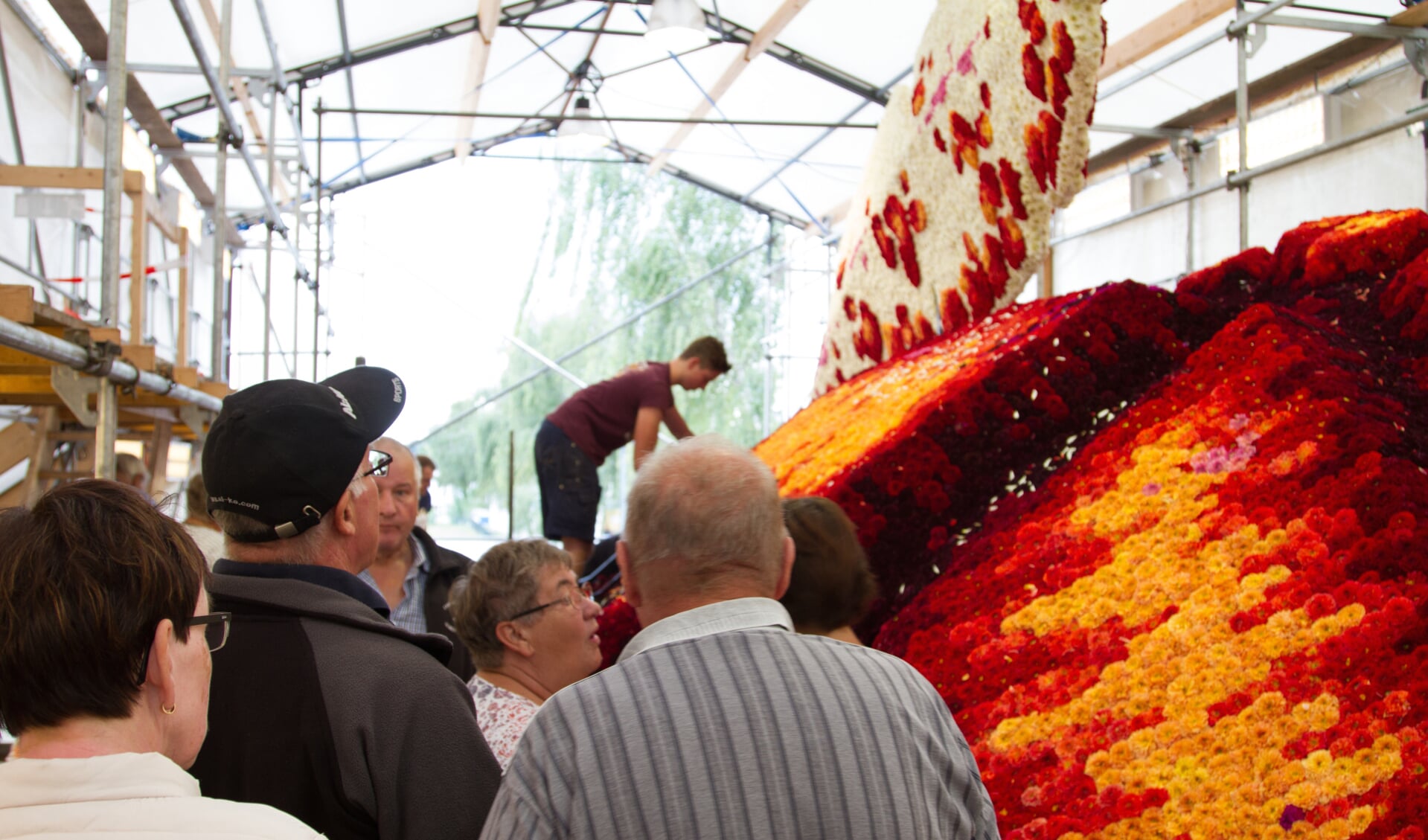 Een Kijkje Achter De Schermen Bij De Wagenbouwers | Cultuur ...