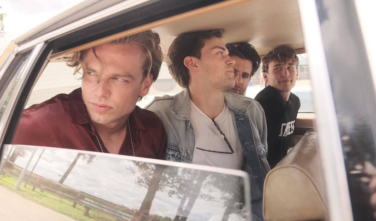 Bas Lurvink, Daaf Bleumink, Patrik Vulic en Koen Lurvink tijdens de opname van beelden voor tijdens de EP-presentatie in City Lido. Eigen foto