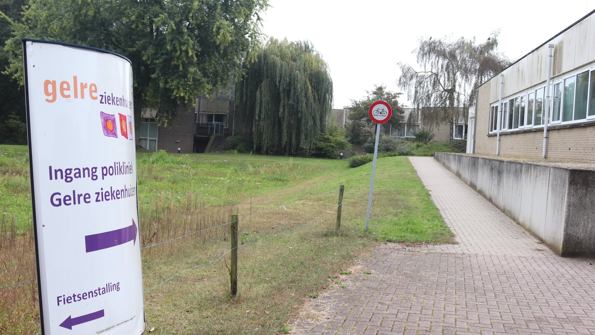 De prikpost verhuist binnenkort naar de polikliniek in Lochem. Foto: Arjen Dieperink