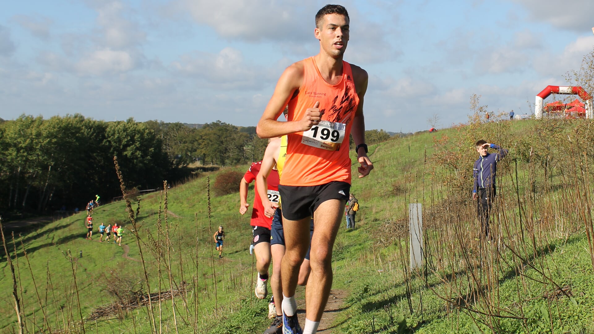 Mark te Brake uit Aalten won de laatste twee edities van de lange run over de Winterswijkse berg. Foto PR