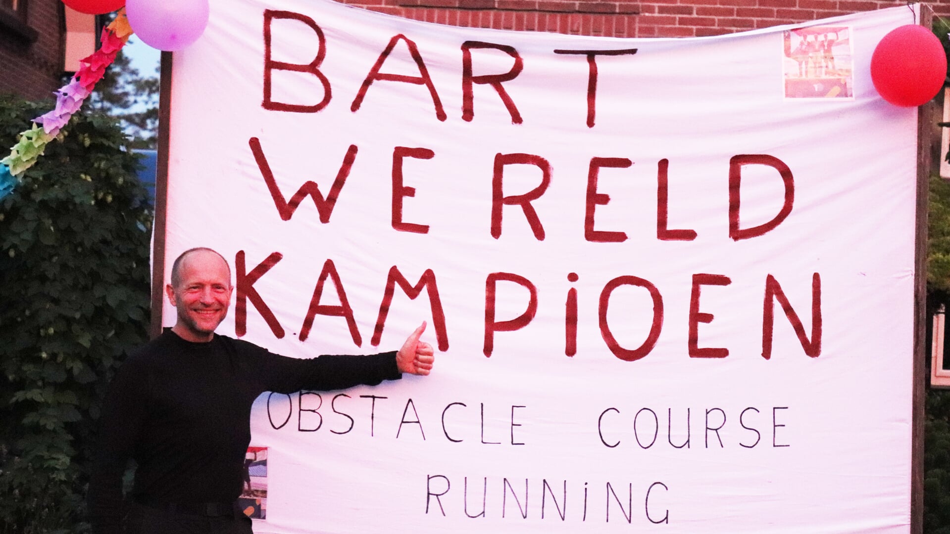 Geen twijfel mogelijk: Bart Dinkelman is wereldkampioen. Foto: Arjen Dieperink