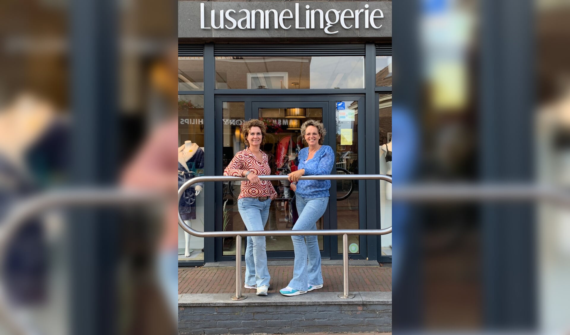 Lusanne Klein Kranenbarg en haar medewerkster Rianne Rijkenbarg van Lusanne Lingerie. Foto: PR