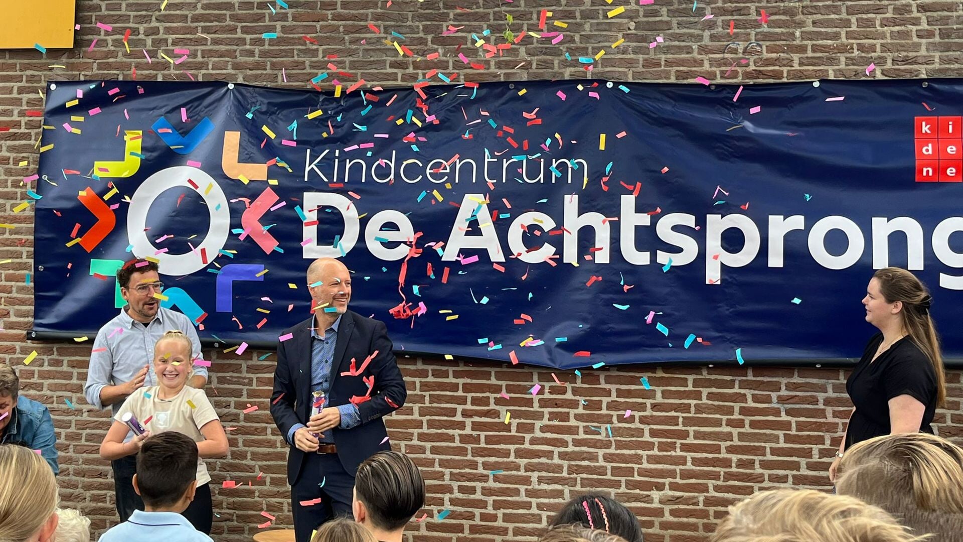 Wethouder Jasper Bloem opent kindcentrum De Achtsprong. Foto: Yolanda Bensink