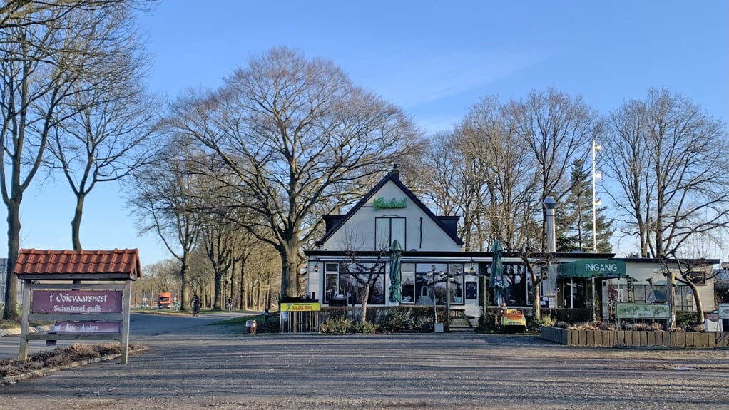 Schnitzelrestaurant 't Ooievaarsnest aan de Lochemseweg. Foto: Sander Grootendorst