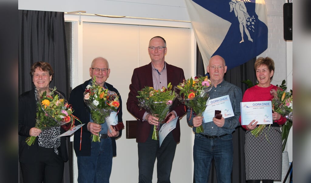 V.l.n.r.: Jolanda Lubbers, Henk Waarlo, Martin Jolink, Johan Klein Gotink en Jeanette Hebbink. Foto: Noortje Jolink 