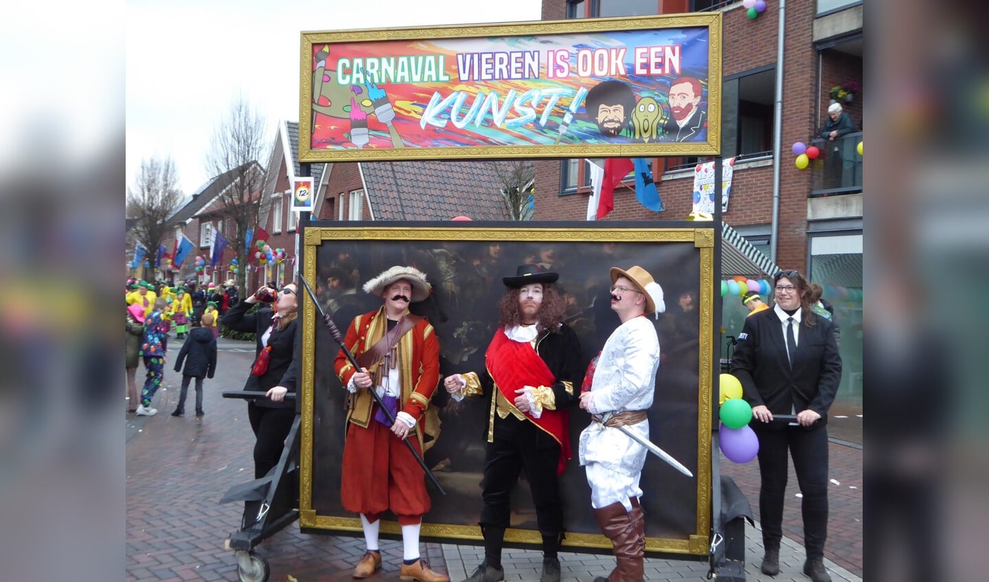 In de Needse optocht: Carnaval vieren is ook een kunst van CC Lochuizen. Foto: Rob Weeber
