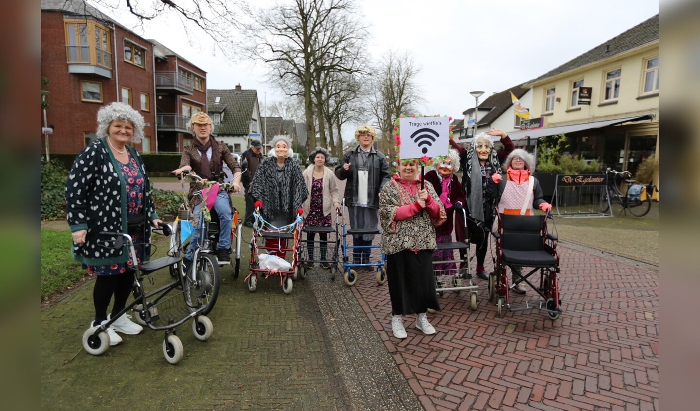 De groep Hummeloseweg, de 'Trage Wieffie's'. Foto: RTV Ideaal/ Albert Schreuder