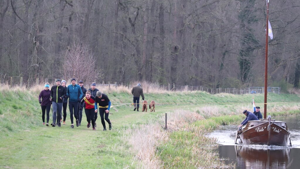 Net als voorgaande jaren, zal de berkelzomp 'Ente' door deelnemers van FloFit worden voortgetrokken. Foto: Arjen Dieperink