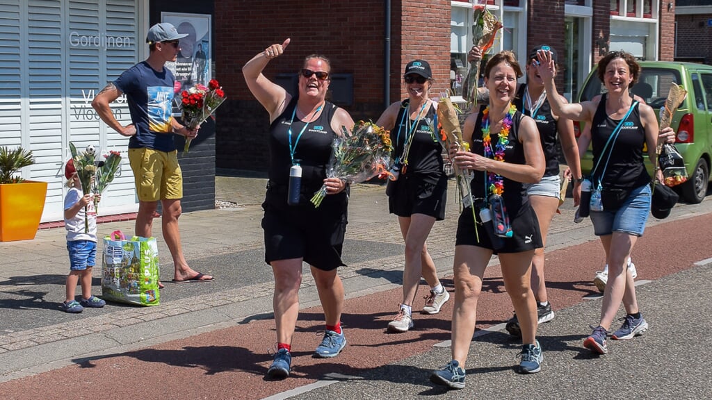 Zaterdagmiddag intocht van de Ulftse Avondvierdaagse in 2023