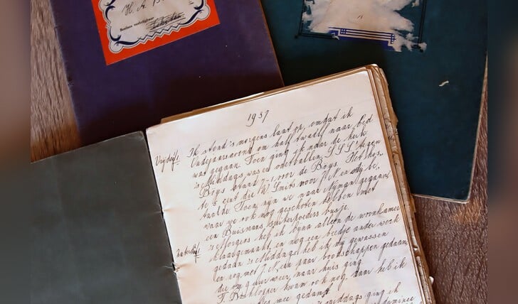 Het Nationaal Onderduikmuseum is op zoek naar verhalen, voorwerpen en documenten over de Tweede Wereldoorlog, zoals bijvoorbeeld dit dagboek. Foto: Nationaal Onderduikmuseum