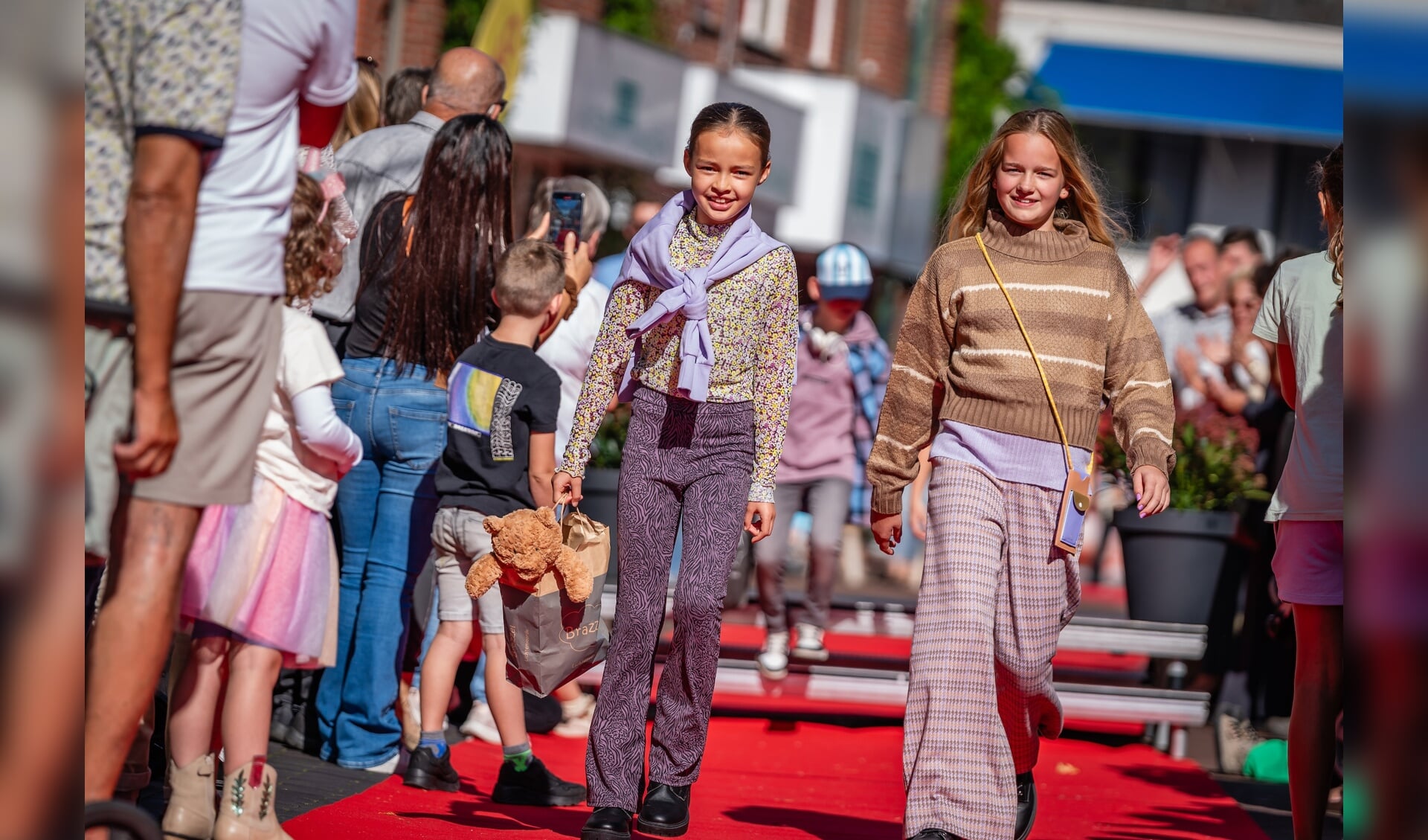 Zondag 7 april is er weer koopzondag met modeshow in het centrum van Lichtenvoorde. Foto: Jorieke Philippi