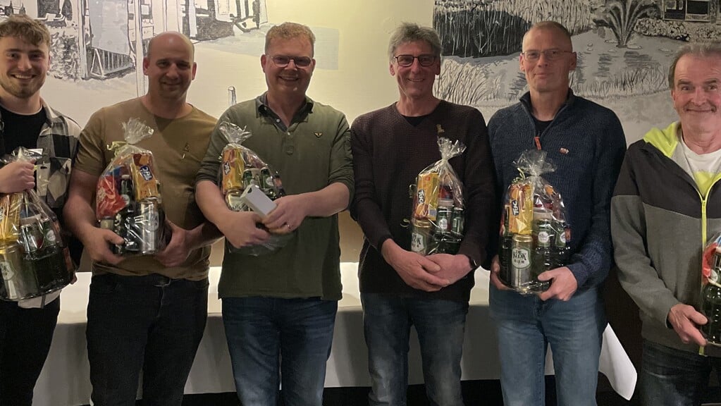 Vlnr: : Mathijs Mombarg, Rob Onstenk, Arne ten Dam, Reinoud Wopereis, Dion Rouwhorst en André Storteler. Foto: Sint Sebastiaan