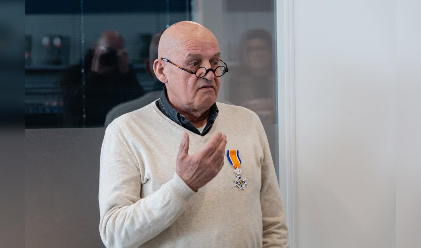 Hans Reinders (71) - Ridder in de Orde van Oranje-Nassau. Foto: Henk Derksen