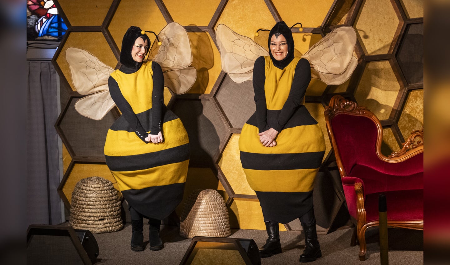 Houten honingraten, een trap, een kroeg, een 'Bee & Bee'… niets was ze te dol. Foto: Geert de Groot
