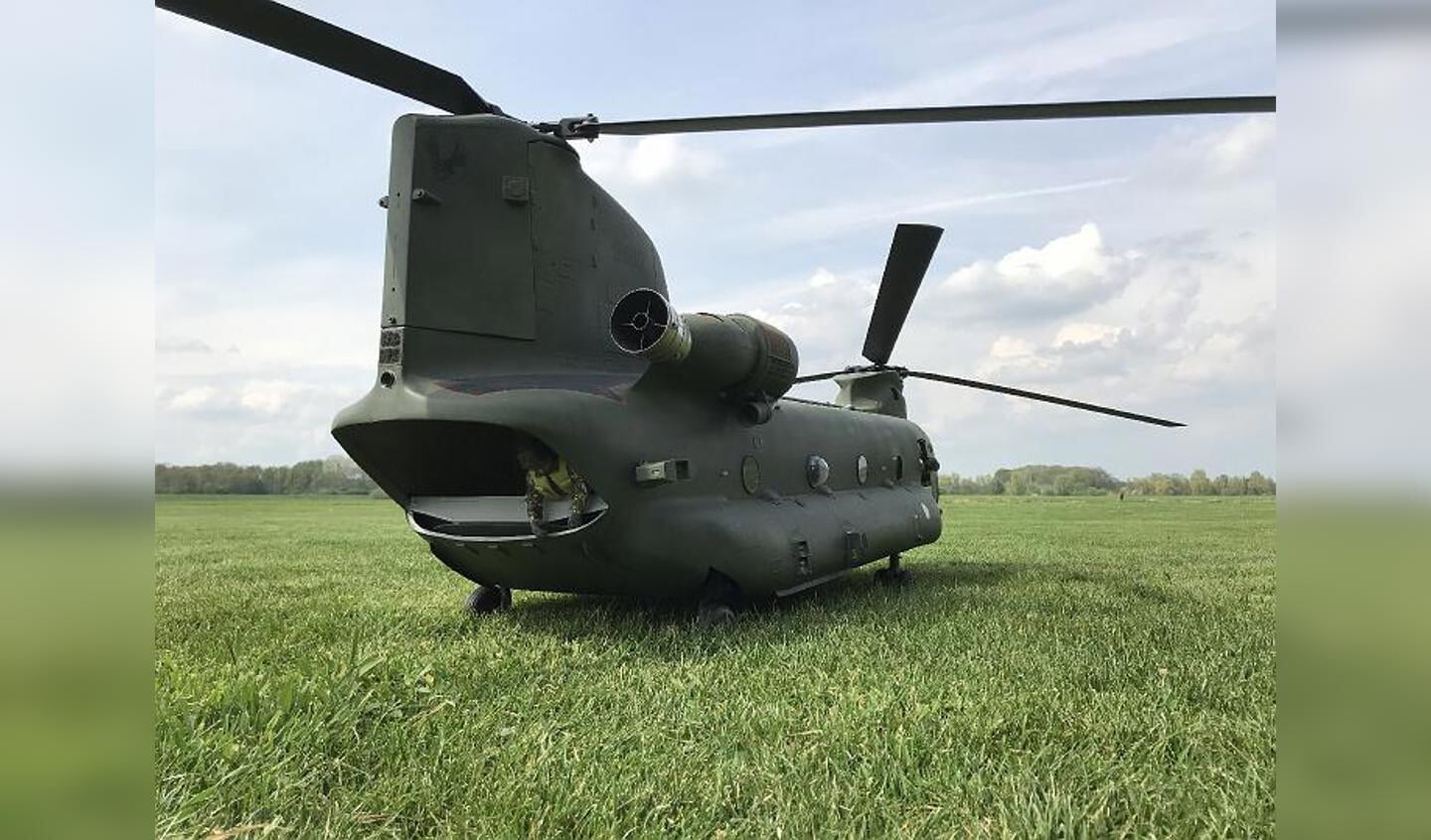 Chinook (large scale)