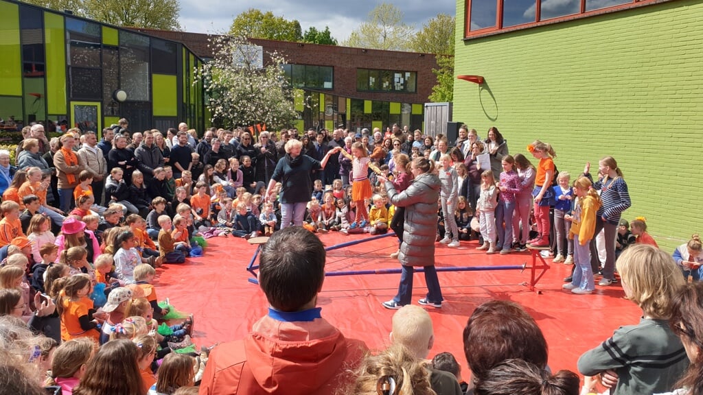 Feest op de Walter Gillijnsschool. Foto: Saskia Snippe 
