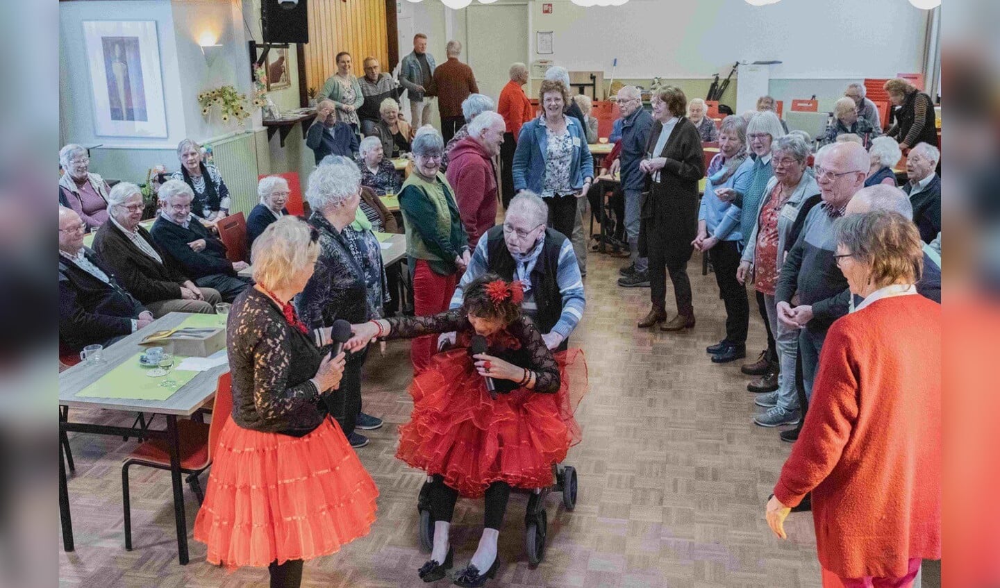 Zonnebloem Warnsveld vierde jubileum met muzikaal optreden van de Neighboursisters. Foto: Ans Kolkman