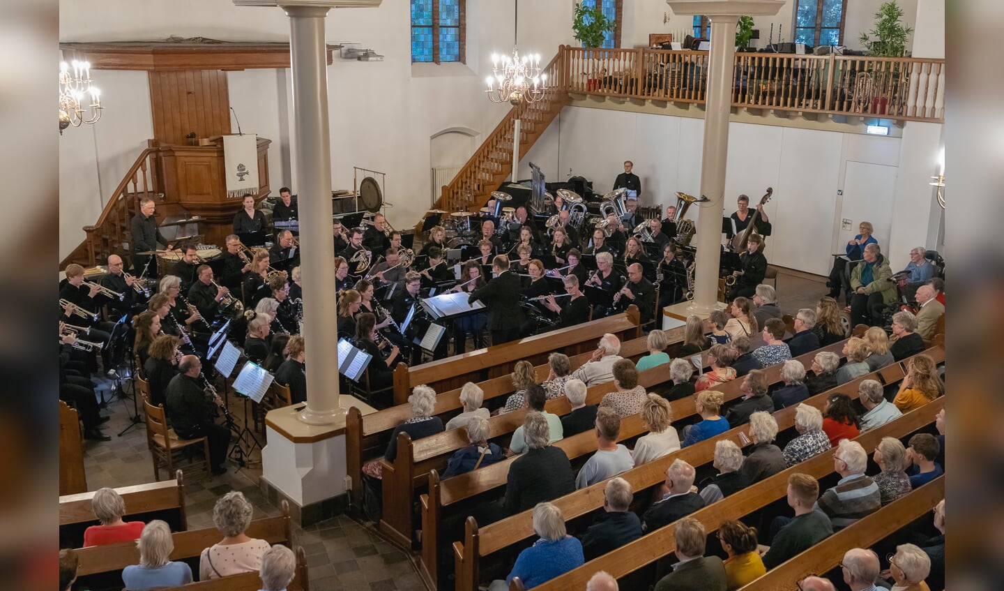 Het Harmonie Orkest Brummen (HOB) in de Pancratiuskerk Brummen. Foto: Ans Kolkman