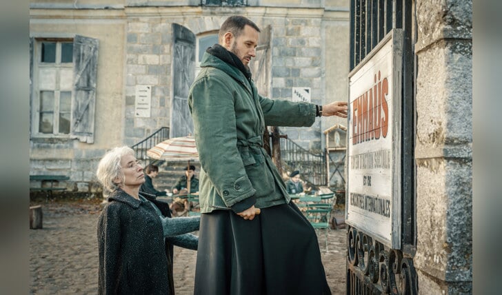 L’abbé Pierre gaat over het leven van de oprichter van de Emmausbeweging. Foto: Filmdepot