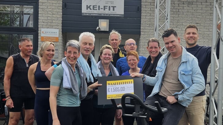 De spinninggroep van Kei-Fit had voorafgaand aan de spinningmarathon al ruim 1500 euro opgehaald voor de JVG-foundation. Foto: PR