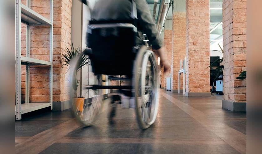 Ook in een rolstoel kan men mooie momenten beleven. Foto: Pexels.com