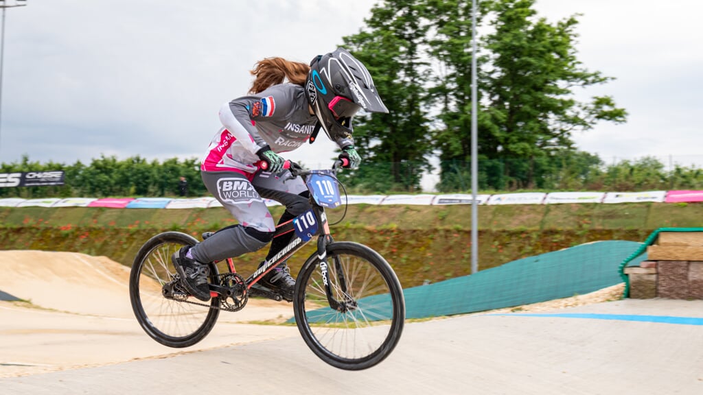 Zoe van Gessel conquista il sesto posto ai Campionati Europei BMX a Verona, Italia |  gli sport