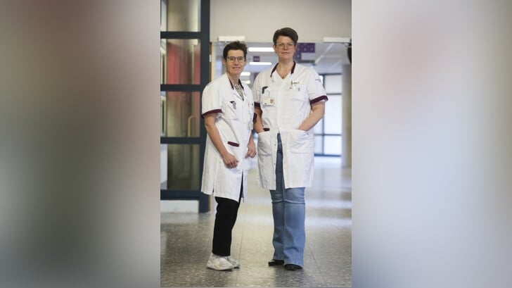 Renata Gierkink en Anoek Forkink, verpleegkundig specialisten Neurologie. Foto: PR SKB