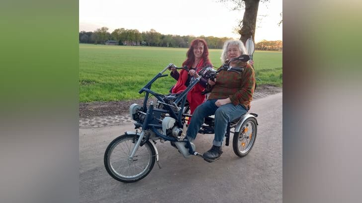 Een tochtje maken op de dorps-duofiets van Noordijk. Foto: PR
