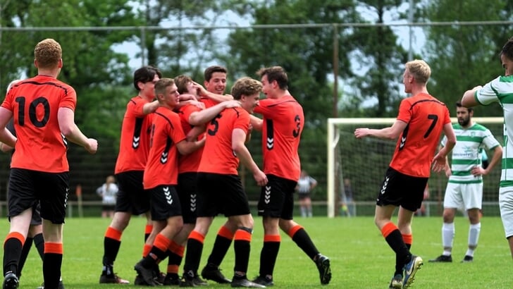 Ajax B bejubelt de enige treffer. Foto: PR