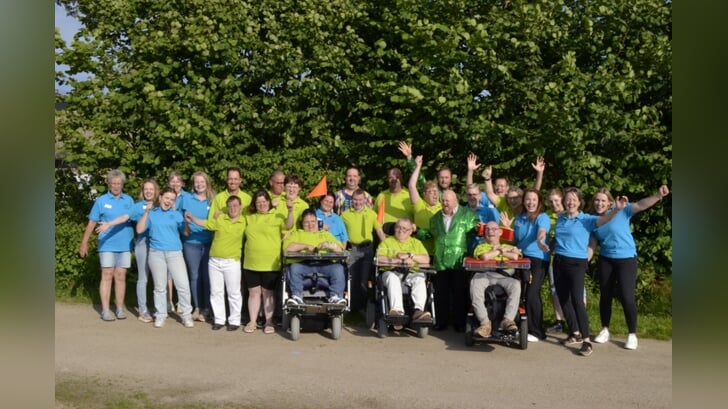 De Kei en Knal soos bestaat 50 jaar. Dit is de huidige club vrijwilligers. Foto: PR Kei en Knal Soos