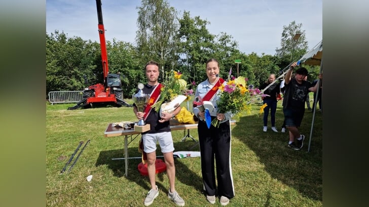 koning Niels Bussink en jeugdkoningin Emma Wellink tijdens het vorige Heurnse feest. Foto: PR