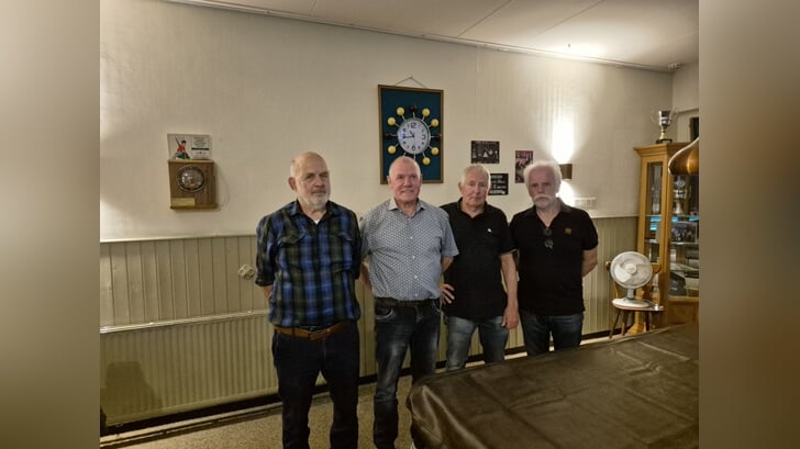 De winnaars van het ZM-biljarttoernooi. Vlnr: 1. Frits Gierveld (Meddo), 2. Bennie Nijhuis (Lichtenvoorde), 3. Gerrit Nijman (Bredevoort) en 4. Arie Kox (Ruurlo). 