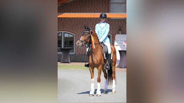Charlotte Koskamp met Aalbrinkhoeve's Daylight. Foto: Yvette Toebes