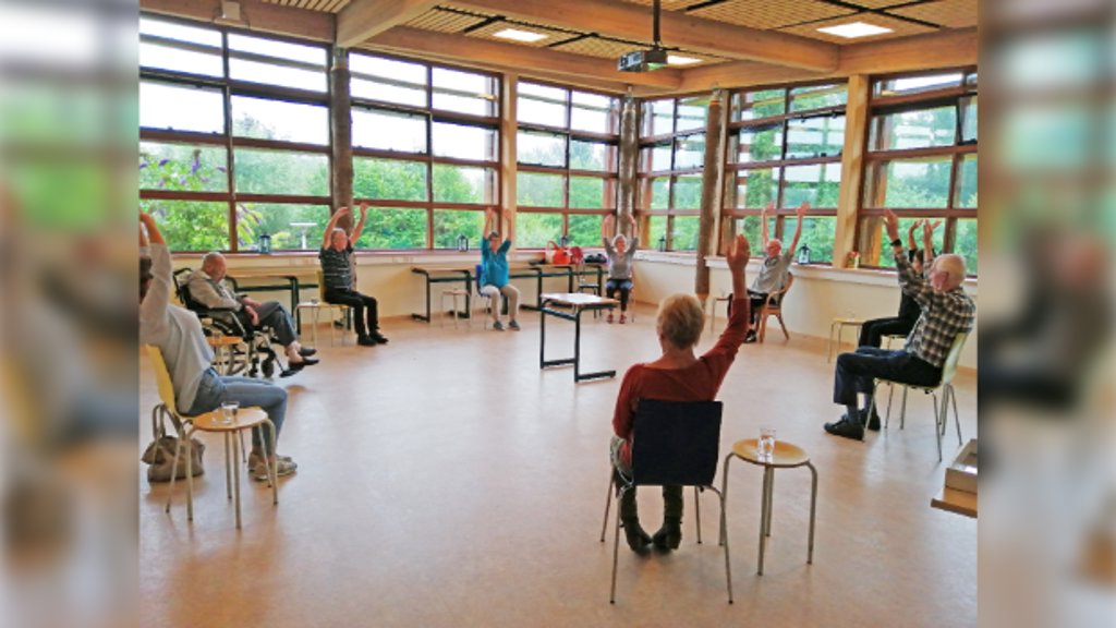 Bewegen op muziek, een van de activiteiten in De Bovenkamer. Foto: archief