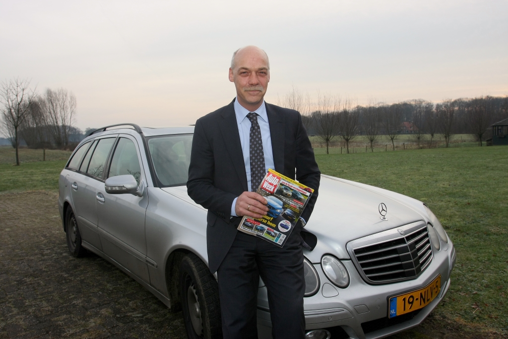 Joop Cornelis laat zijn Mercedes onderhouden bij Autobedrijf Groot Jebbink.