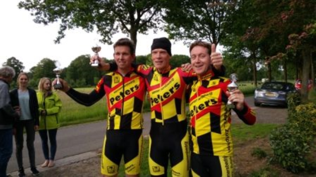 De kampioenen van RTV Vierakker-Wichmond: Jan Weevers (1), Martin Weijer (2) en Ralf Vos (3). 