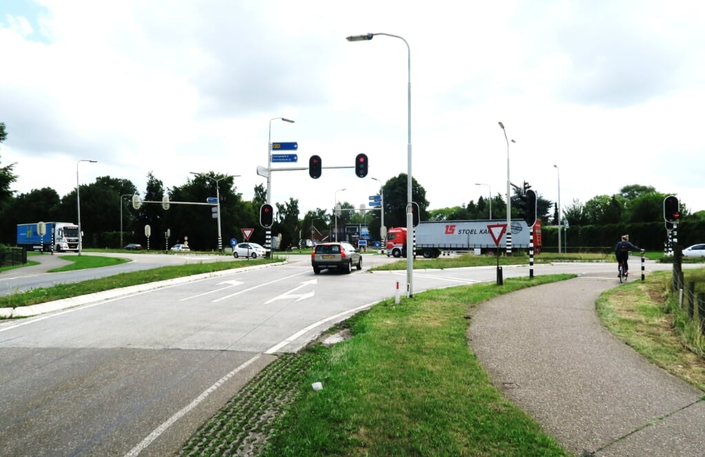 De veel besproken kruising Zieuwentsweg richting Lichtenvoorde. Foto: Theo Huijskes