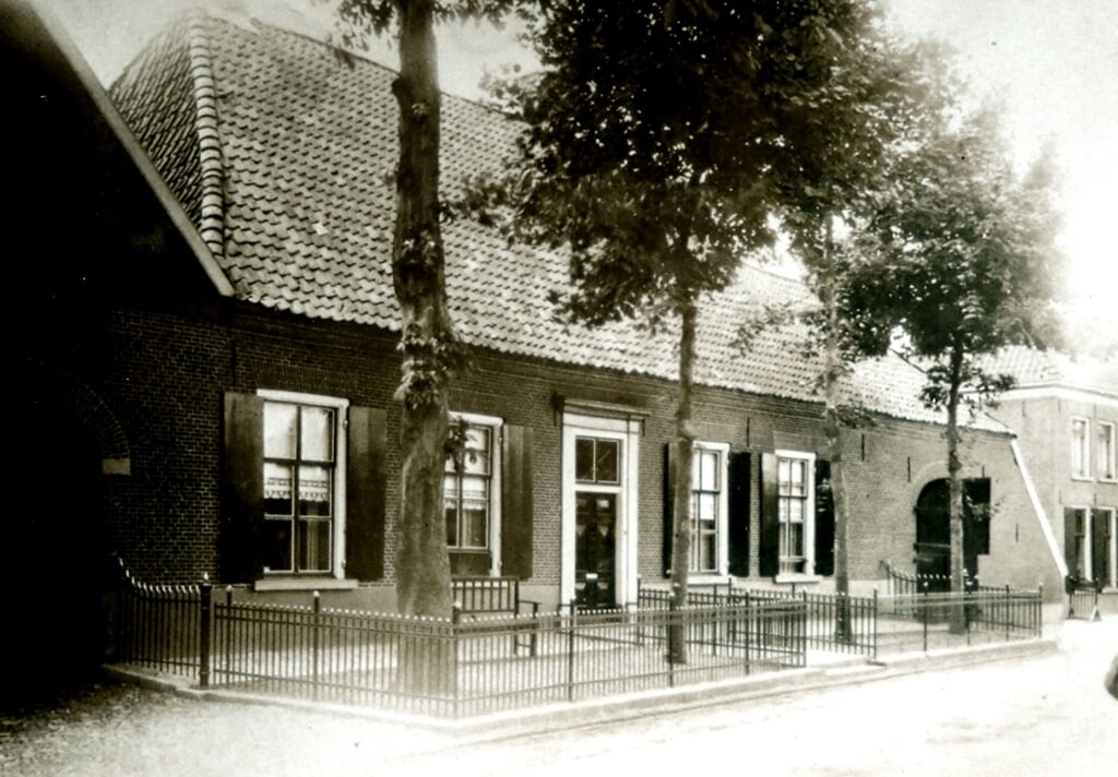 Het verdwenen pand van de familie Ruesink aan de Smidsstraat. Foto: Oud Zelhem