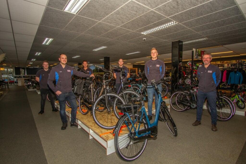 Het team van fietsenwinkel Profile Bleumink Vorden. Foto: Liesbeth Spaansen