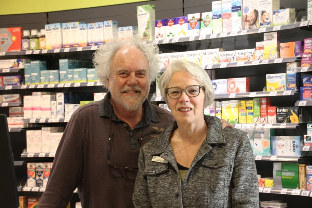 Johan en Maria Kersjes in hun winkel De Gaper. Foto: Annekée Cuppers