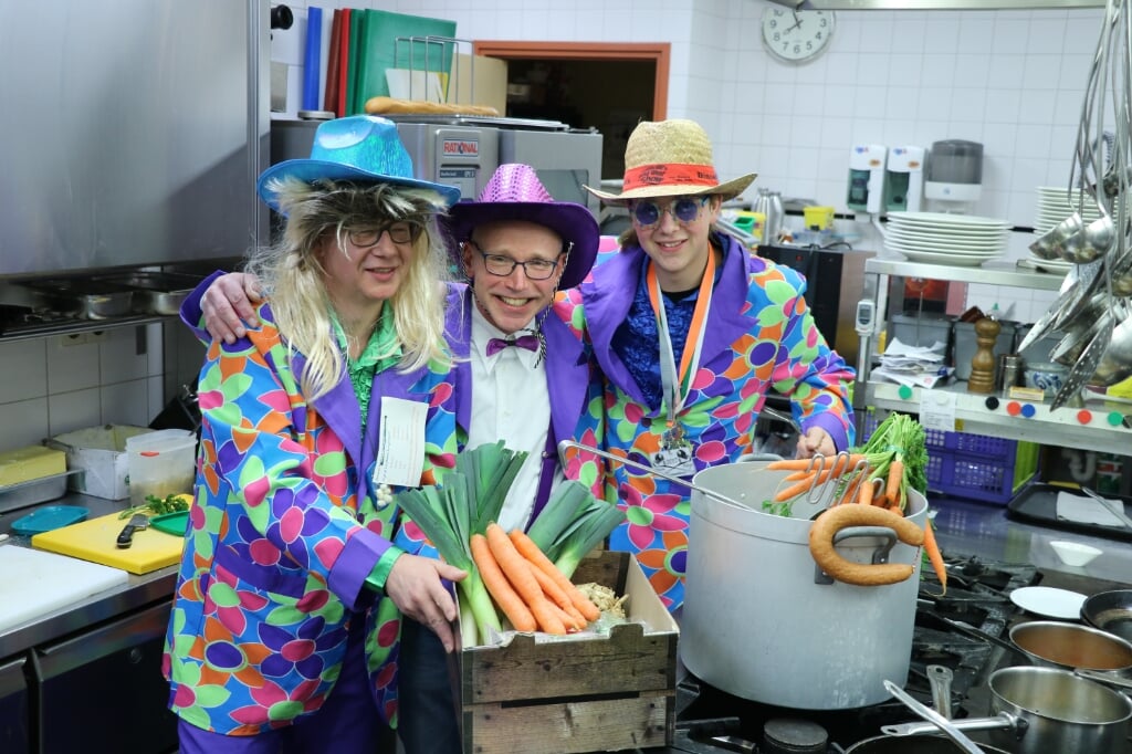 De aardappelschillers Sander, Gerrit en Joost. Foto: Brigit Tap