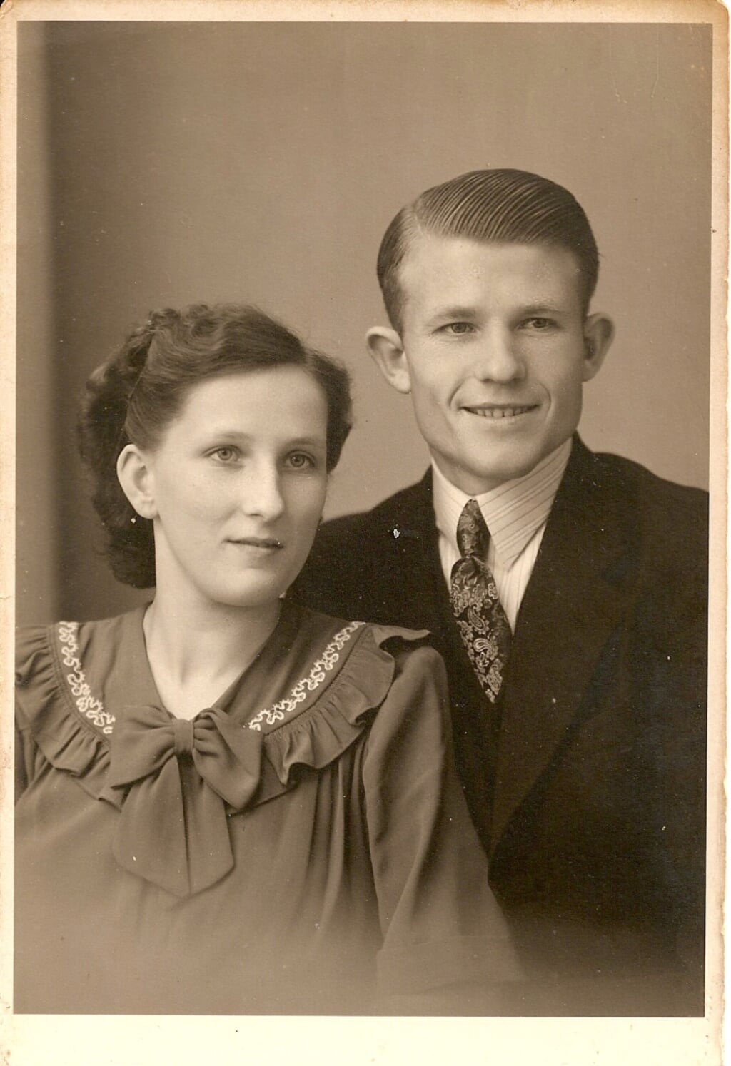 De opa en oma van Leonie Holweg.