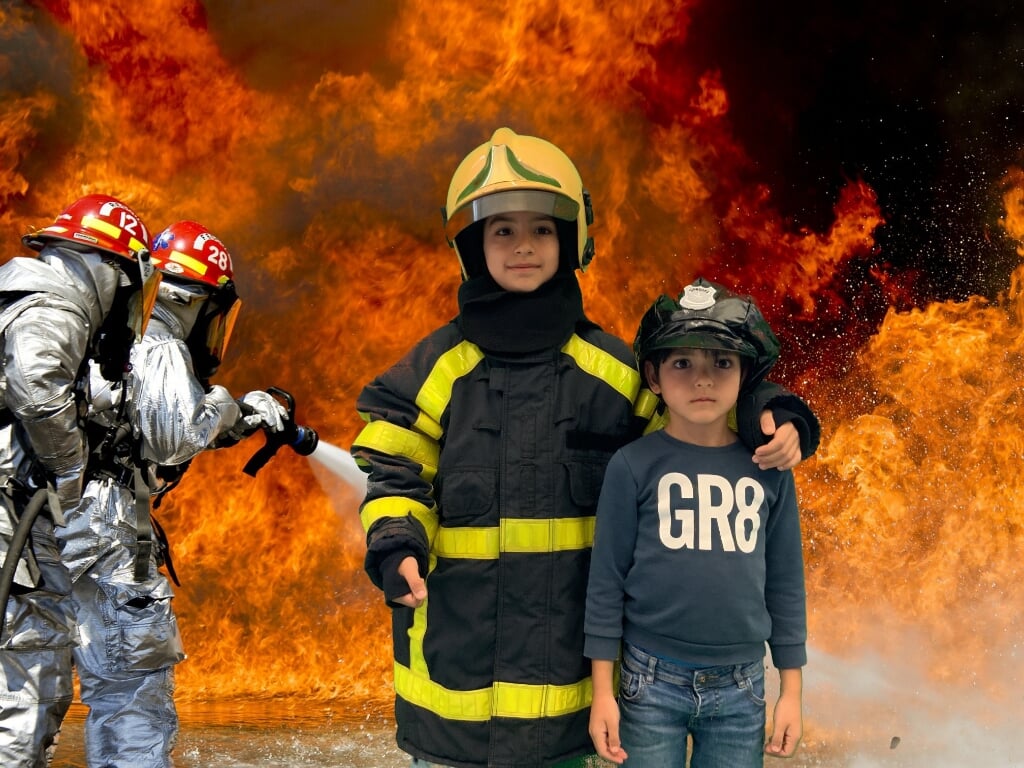 Abdul Rahman en zijn broer Omar willen brandweerman worden. Foto: PR