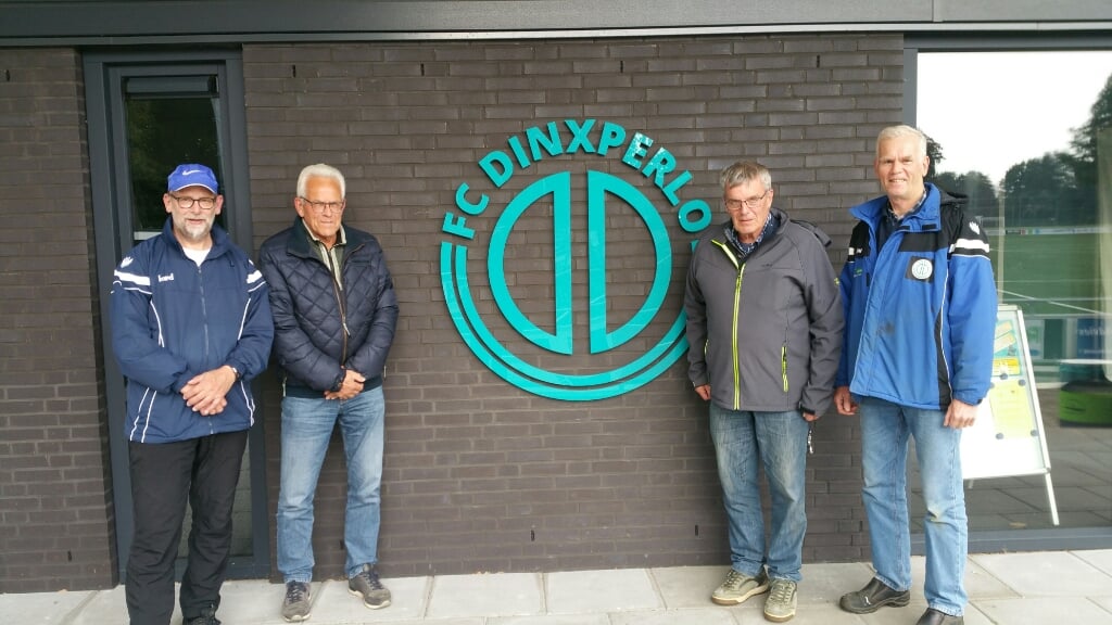 Van links af: Henk Rijks, Theo Aaldering, Nico Huntink en Herman Bussink. Resi Overgoor-Rexwinkel ontbreekt. Foto: Bart Kraan