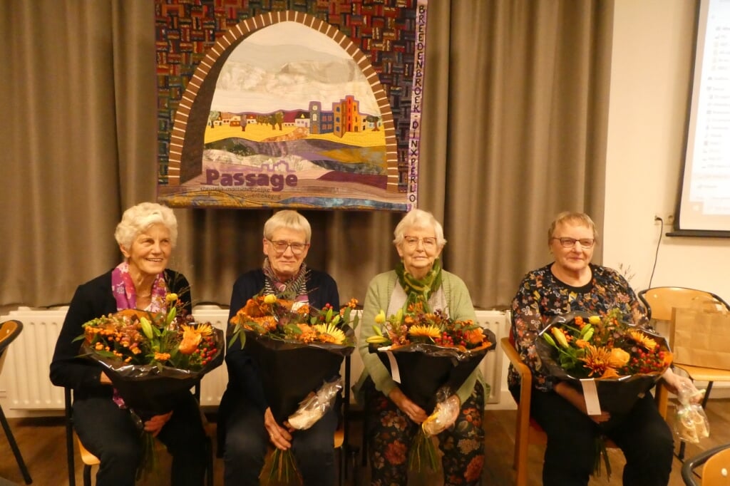 Van links naar rechts Riek Lammers, Annie Klein Wolterink, Willemien Veerbeek en Hannie Jansen. Foto: PR